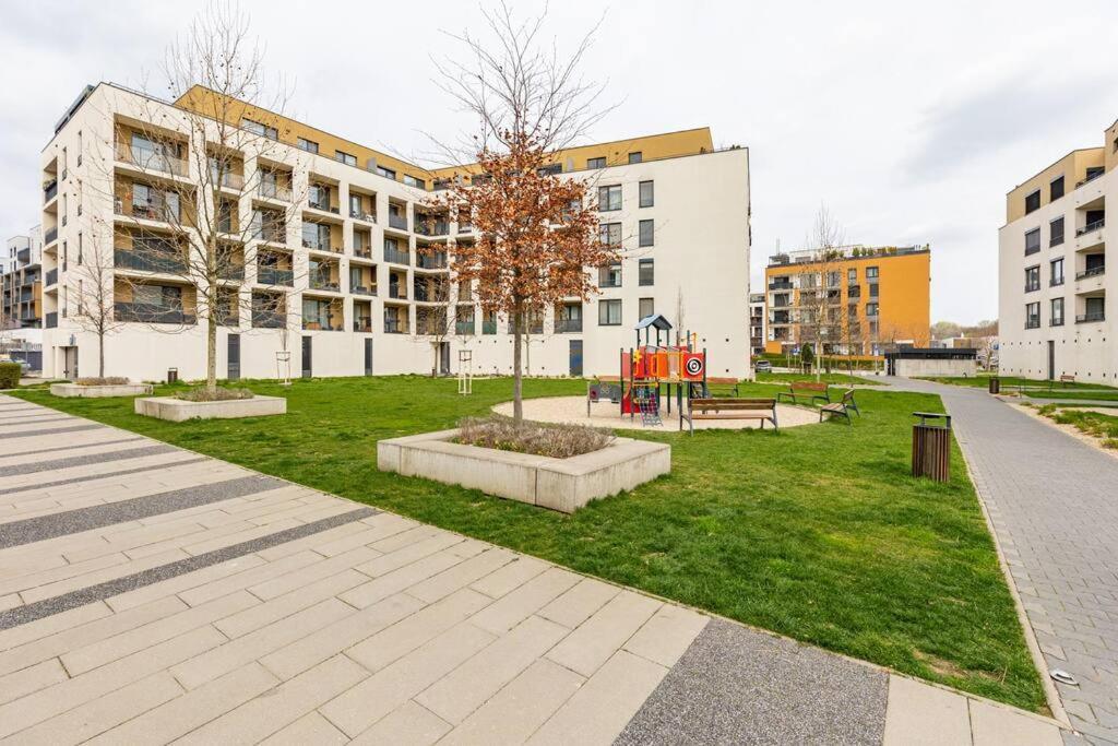 Cityscape Oasis: Active Studio Heaven Bratislava Dış mekan fotoğraf