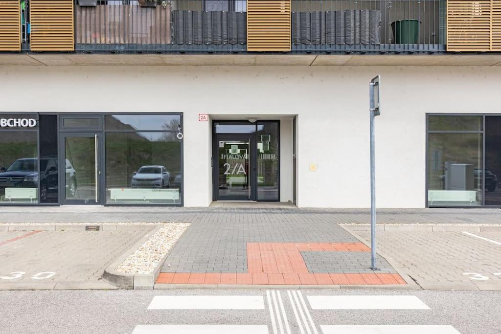 Cityscape Oasis: Active Studio Heaven Bratislava Dış mekan fotoğraf