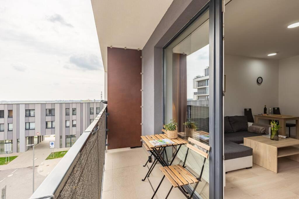 Cityscape Oasis: Active Studio Heaven Bratislava Dış mekan fotoğraf