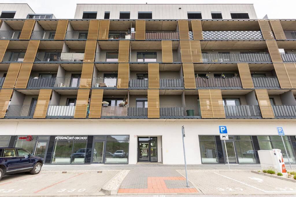 Cityscape Oasis: Active Studio Heaven Bratislava Dış mekan fotoğraf